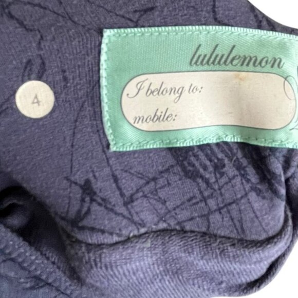 Lululemon Lightweight Zip Hoodie Scribble Graphic
Blue Size 4 Doodles Print - Picture 12 of 13